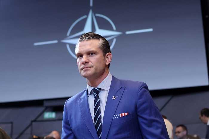 Приказ остановить помощь Украине в феврале отдал не Трамп, а глава Пентагона Хегсет