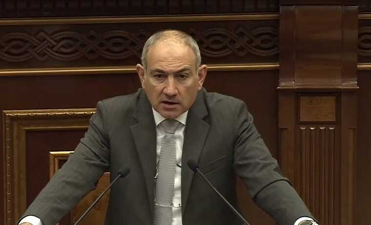 Премьер Армении Никол Пашинян устроил скандал в парламенте после обвинений в коррупции