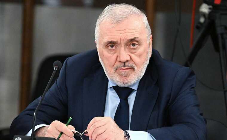 Политическое маневрирование: Руслан Цаликов ждет решения по Сенату