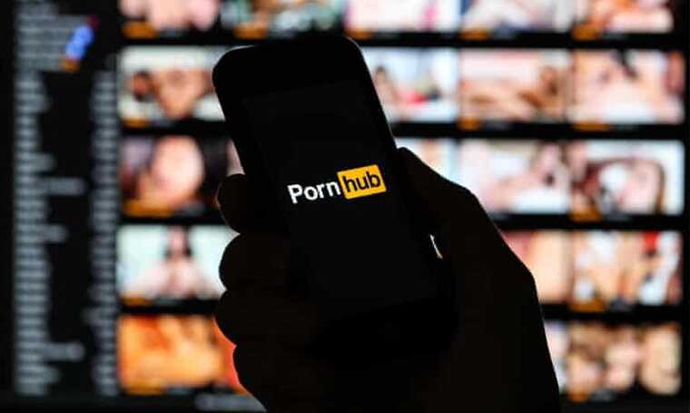 Европейские власти приступили к проверке порноплатформ Pornhub, XNXX и XVideos