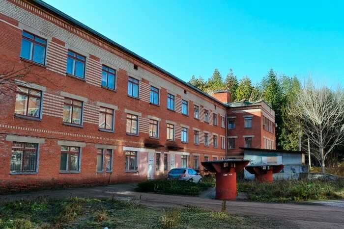 Закрытие роддома и пустующие больницы вызвали волну недовольства жителей Свердловской области