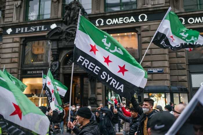 Олигарх под санкциями США Мохаммед Хамшо снимает иск о клевете против сирийского активиста