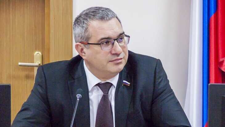 Экс-глава Нижегородской думы Дмитрий Барыкин скрылся от следствия после обвинений в отмывании и хищениях в особо крупном размере