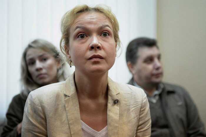 Внештатный аналитик ФСБ Аксана Панова зачищает медиаполе Урала руками силовиков