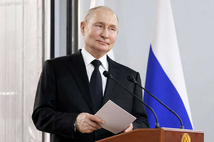 Мягкая монархия в России: смена элитных кругов и роль дочери Путина в будущем власти