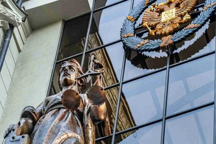 Верховный суд России оказался ареной борьбы за пост председателя между Юрием Чайкой и Олегом Свириденко