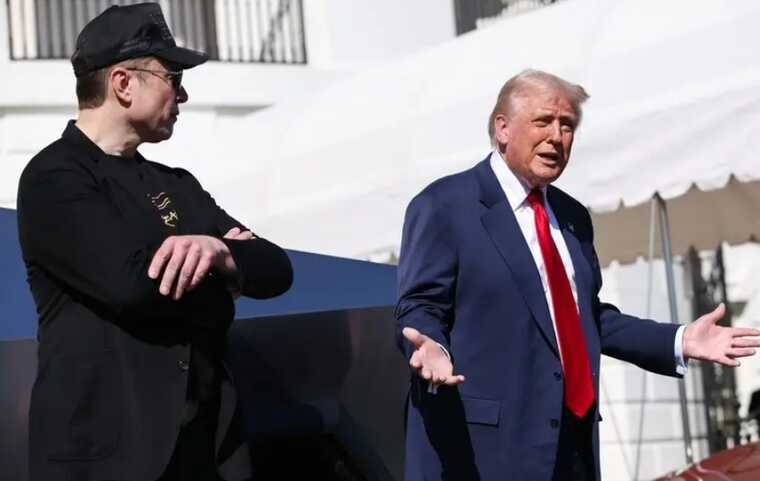 Трамп объявил о возможности депортации Илона Маска из Америки