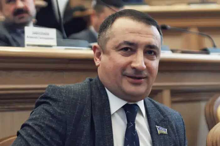 Депутат, назвавший ХМАО родиной узбеков, сложил полномочия под песню «Я свободен»