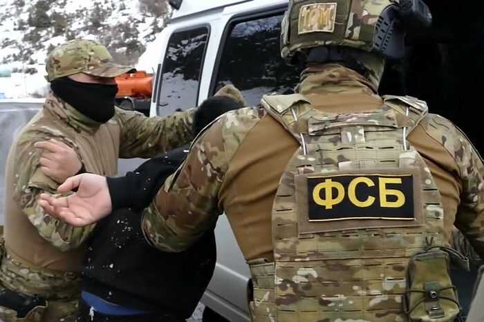 Сын главы диаспоры сбил сотрудника ФСБ во время задержания отца