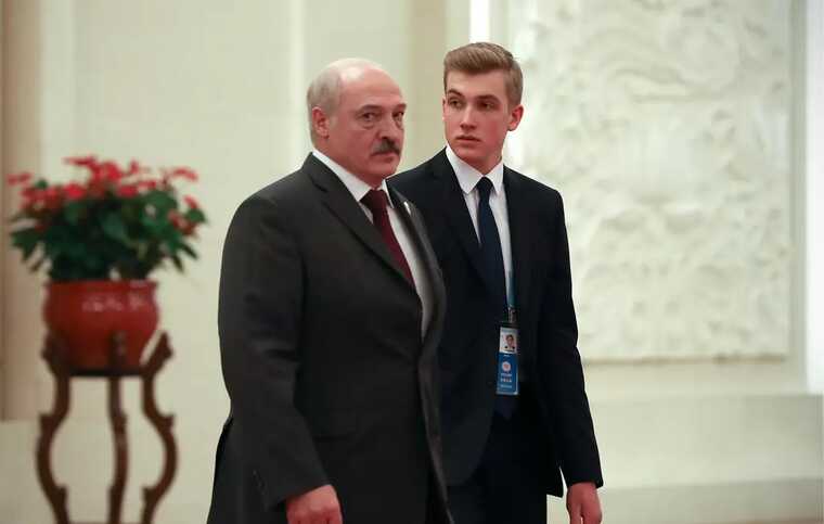 Лукашенко назначил стипендию для сына из фонда поддержки талантливых детей