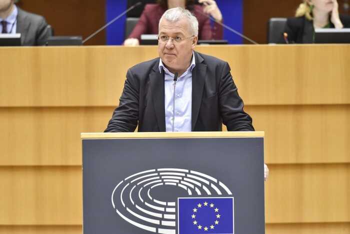 The European Parliament faced criticism for removing the UAE from the money laundering "blacklist" — experts warn of oversight gaps