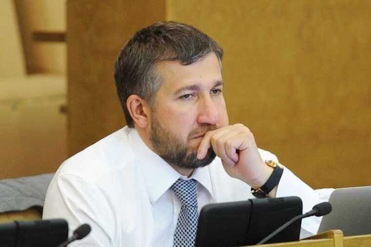 Как депутат Григорий Аникеев лишил свободы и разворовал криптовалюту своего близкого соратника в Азербайджане