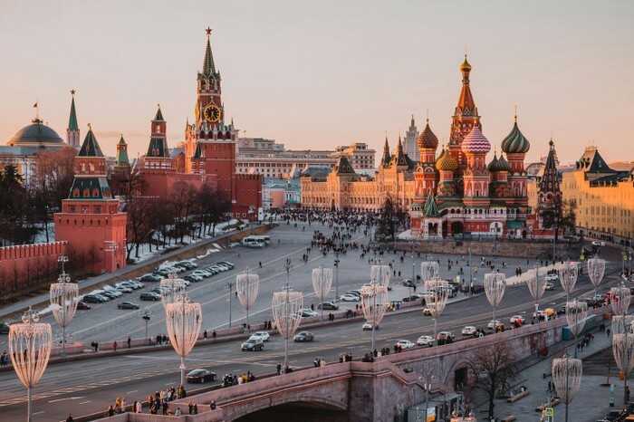 Elite purge: arrests of military and regional officials reveal power struggle in the Kremlin