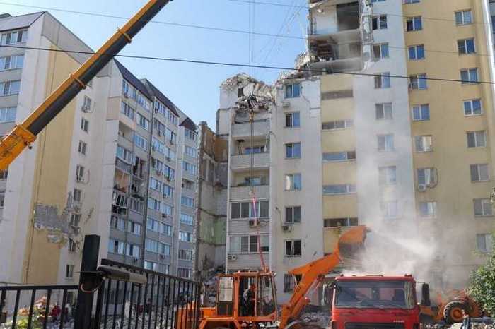 В Саратове ведутся поиски 10 пропавших без вести после того, как произошло обрушение здания