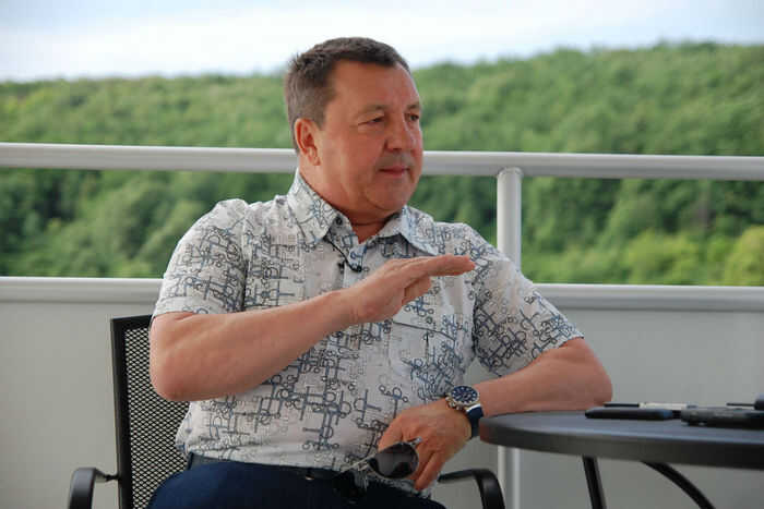 От госзаказов к офшорам: как Владимир Зотов готовится к бегству из страны