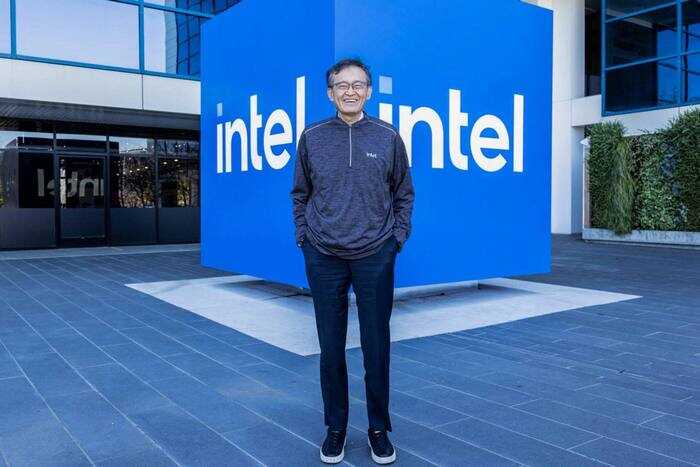 Трамп требует отставки гендиректора Intel из-за связей с китайскими компаниями, связанными с армией КНР
