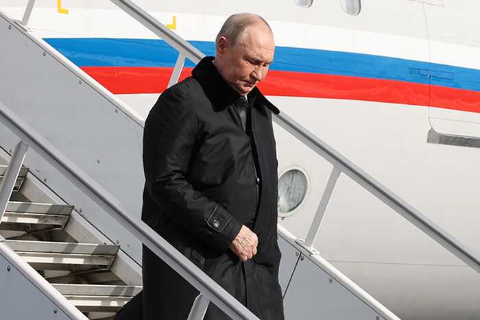 Самолёт Путина приземлился на Аляске