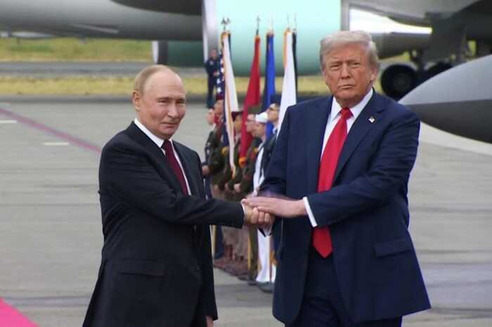 В Кремле позитивно оценили саммит Путина и Трампа на Аляске