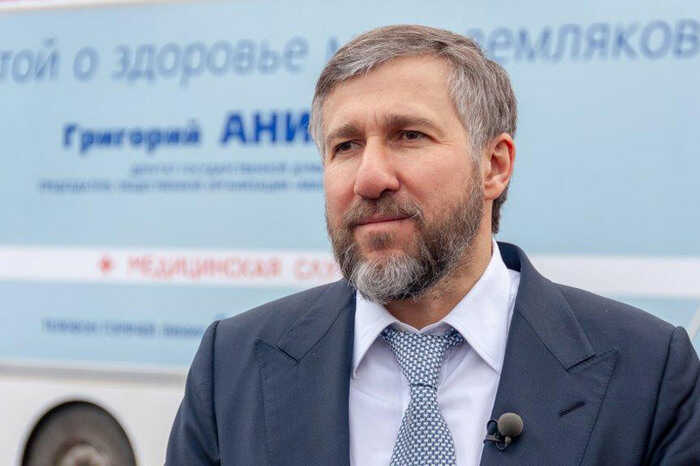 Мать российского заключённого в Баку Григория Арефьева обвинила депутата Госдумы Григория Аникеева в фабрикации дела