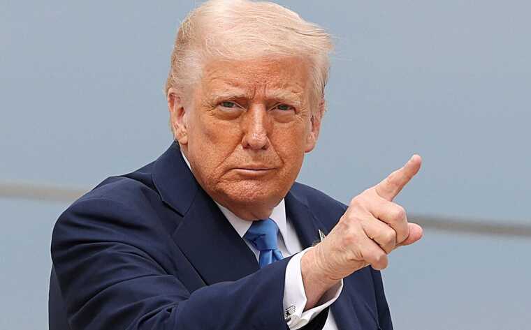 Трамп потребовал отозвать лицензии ABC и NBC за «предвзятость» и «фейковые новости»